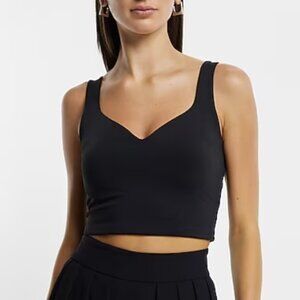 Express Body Contour Sweetheart Neckline Cropped Tank